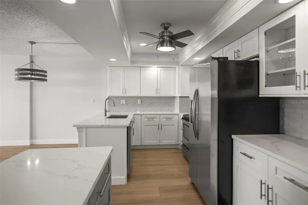 400 Island Way Clearwater Beach FL 33767