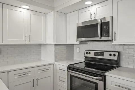 400 Island Way Clearwater Beach FL 33767
