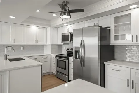 400 Island Way Clearwater Beach FL 33767