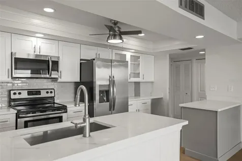 400 Island Way Clearwater Beach FL 33767