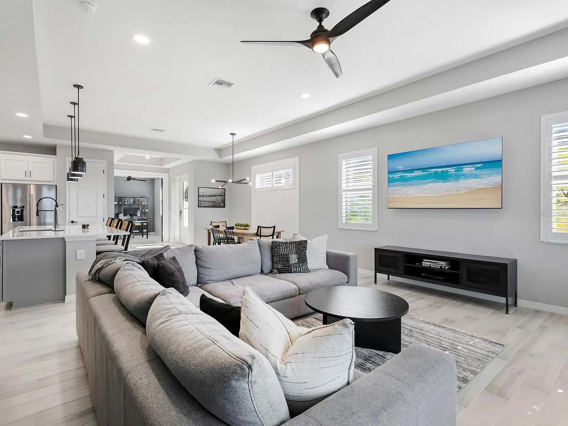 913 Crosswind Avenue Sarasota FL 34240