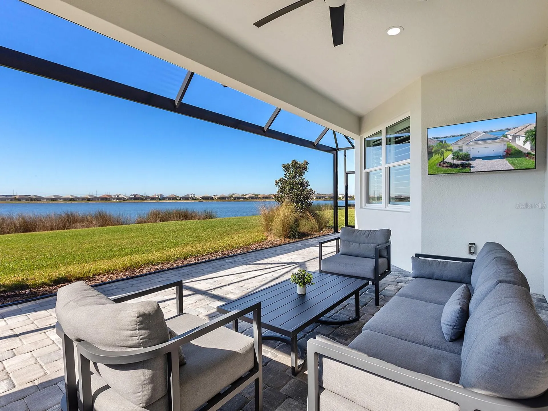 913 Crosswind Avenue Sarasota FL 34240