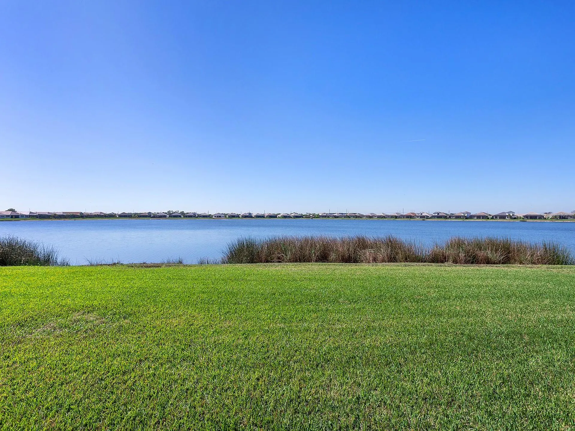 913 Crosswind Avenue Sarasota FL 34240