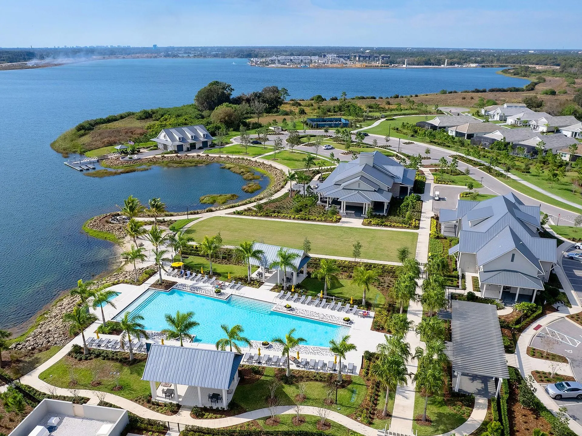 913 Crosswind Avenue Sarasota FL 34240