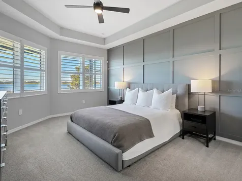913 Crosswind Avenue Sarasota FL 34240