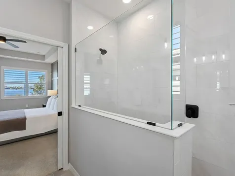 913 Crosswind Avenue Sarasota FL 34240