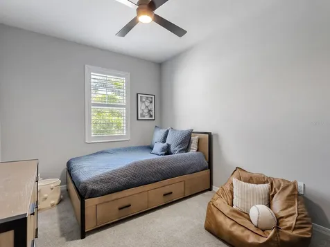 913 Crosswind Avenue Sarasota FL 34240
