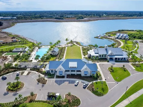 913 Crosswind Avenue Sarasota FL 34240