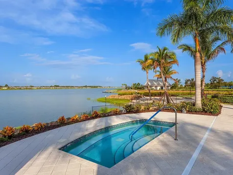 913 Crosswind Avenue Sarasota FL 34240