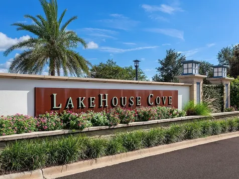 913 Crosswind Avenue Sarasota FL 34240