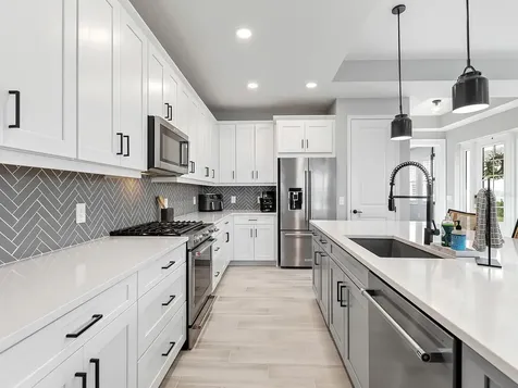 913 Crosswind Avenue Sarasota FL 34240