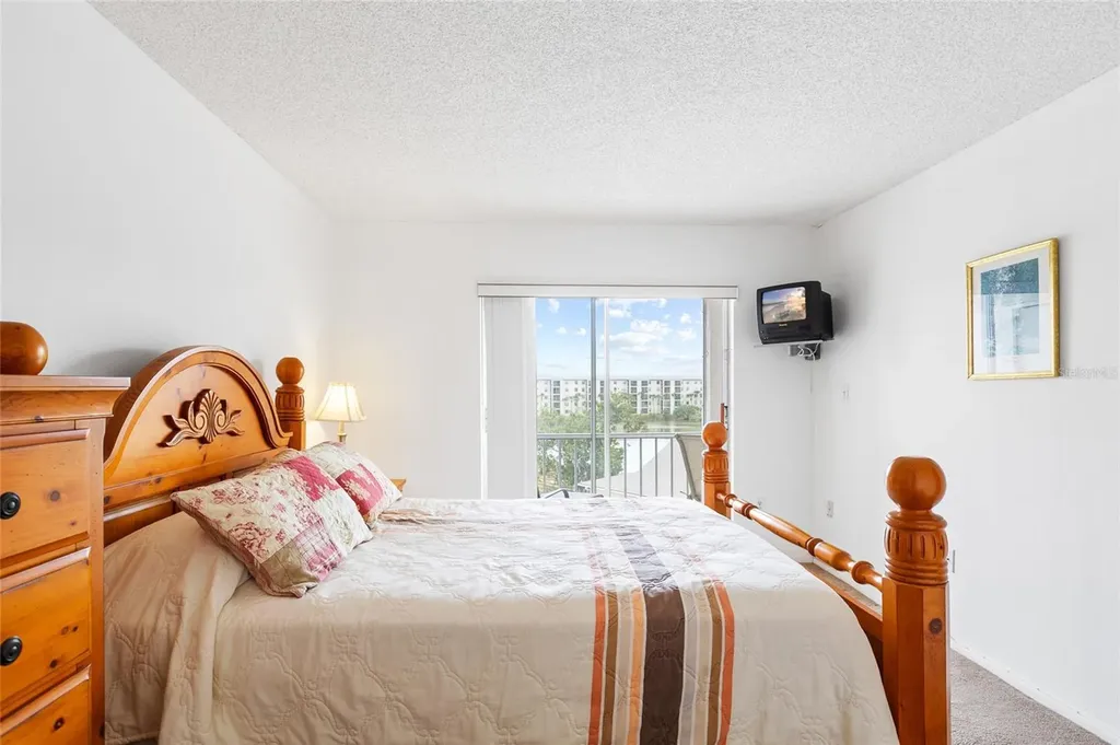 3959 Lake Bayshore Drive Bradenton FL 34205