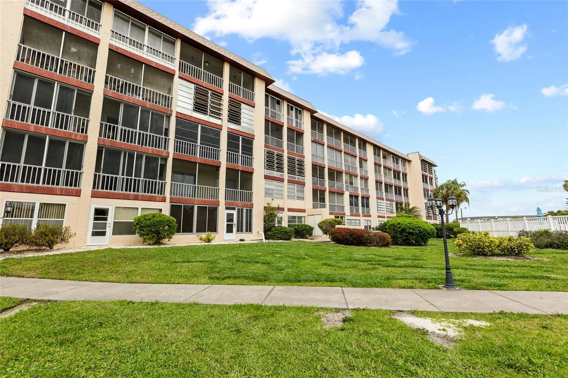 3959 Lake Bayshore Drive Bradenton FL 34205