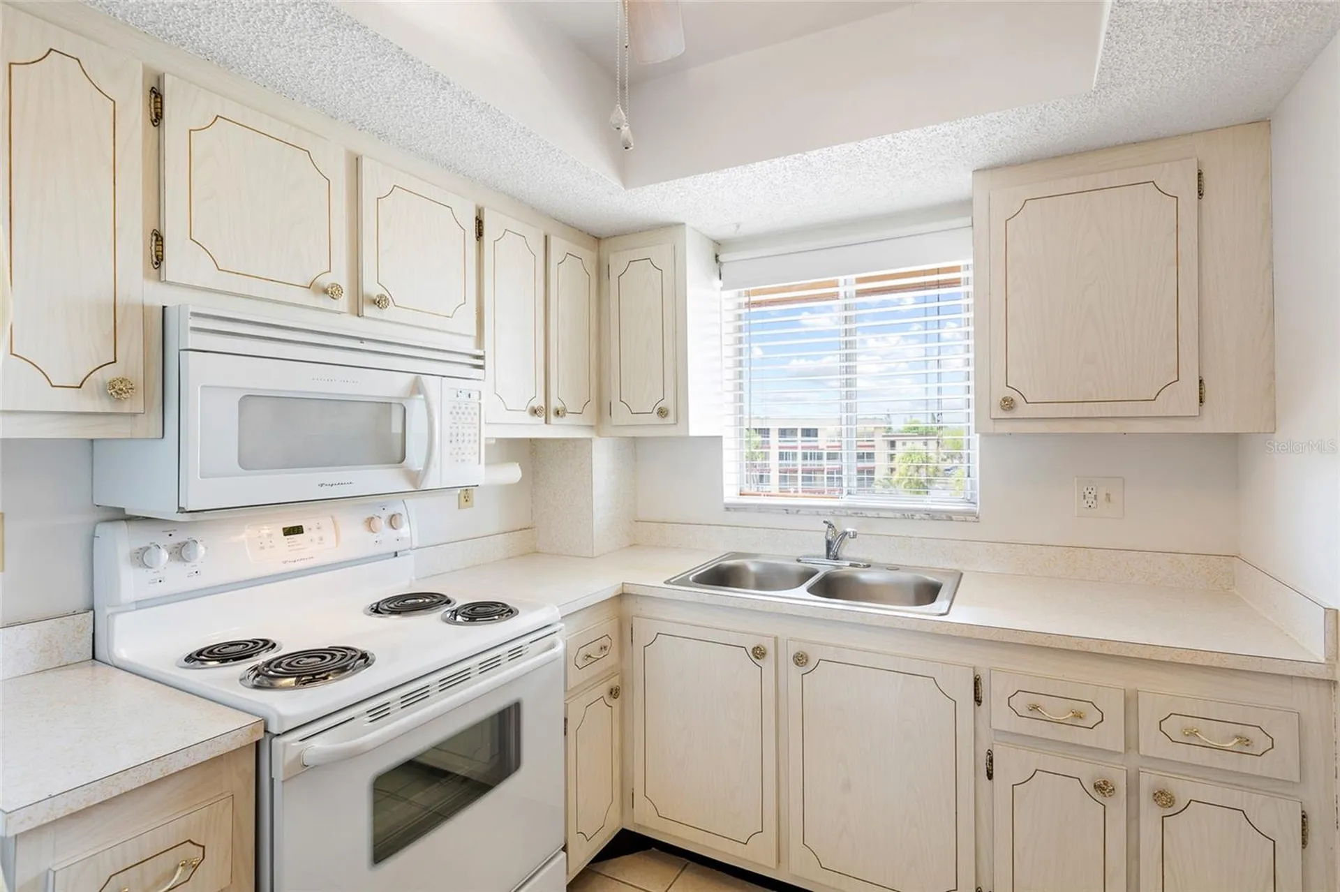 3959 Lake Bayshore Drive Bradenton FL 34205