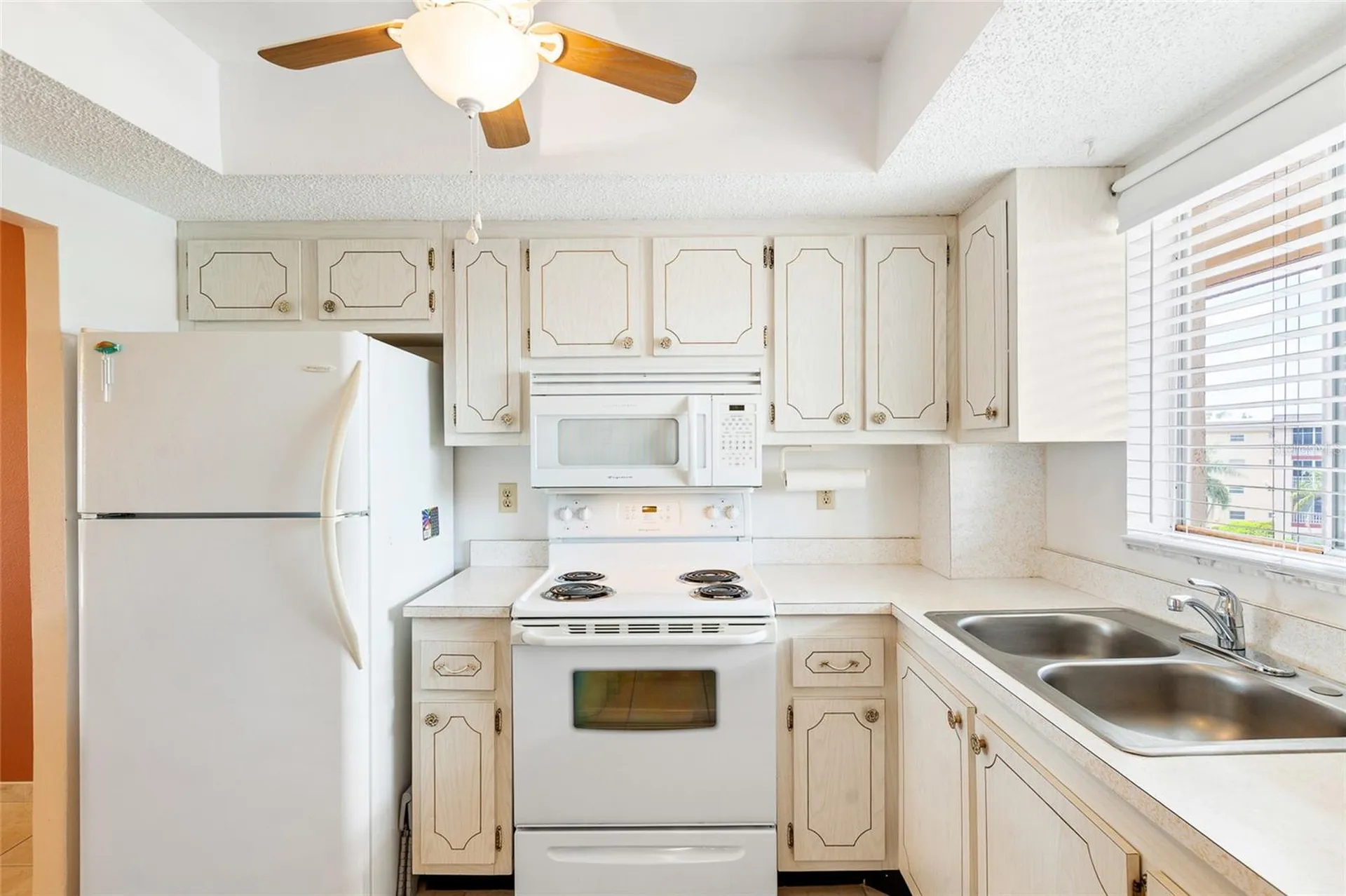 3959 Lake Bayshore Drive Bradenton FL 34205