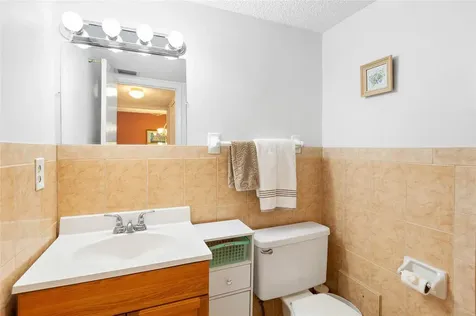 3959 Lake Bayshore Drive Bradenton FL 34205