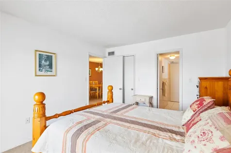 3959 Lake Bayshore Drive Bradenton FL 34205