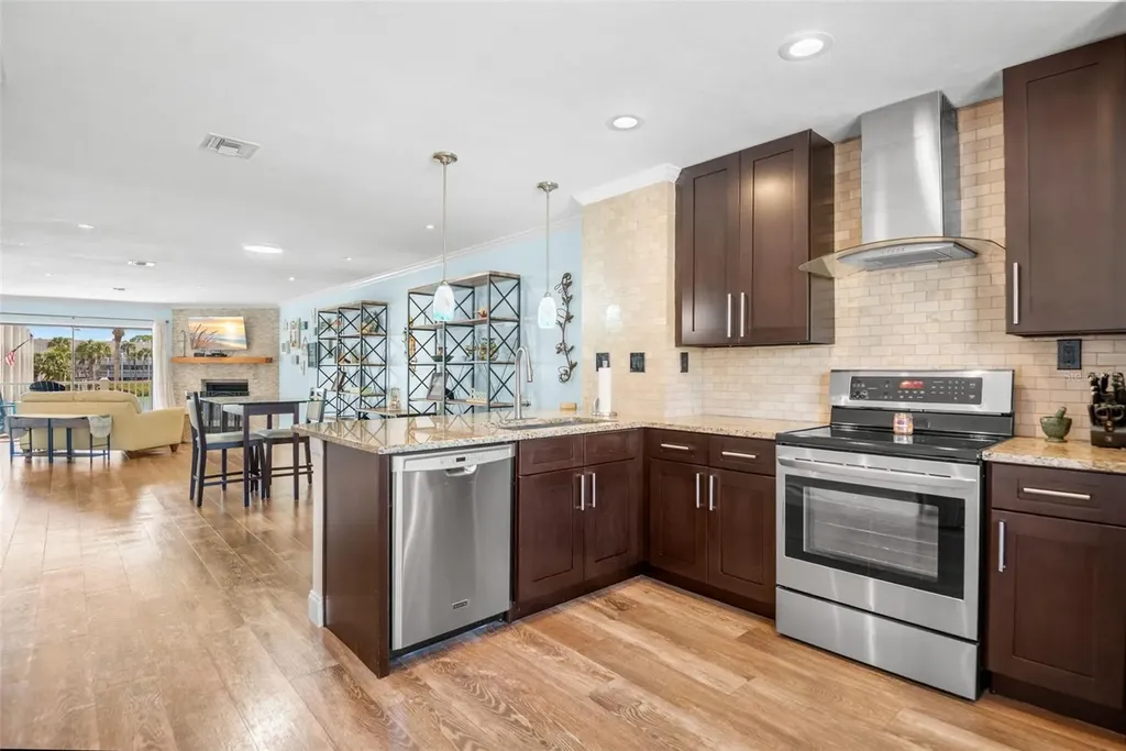 12320 Capri Circle N Treasure Island FL 33706
