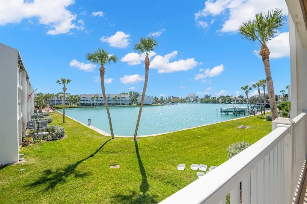 12320 Capri Circle N Treasure Island FL 33706