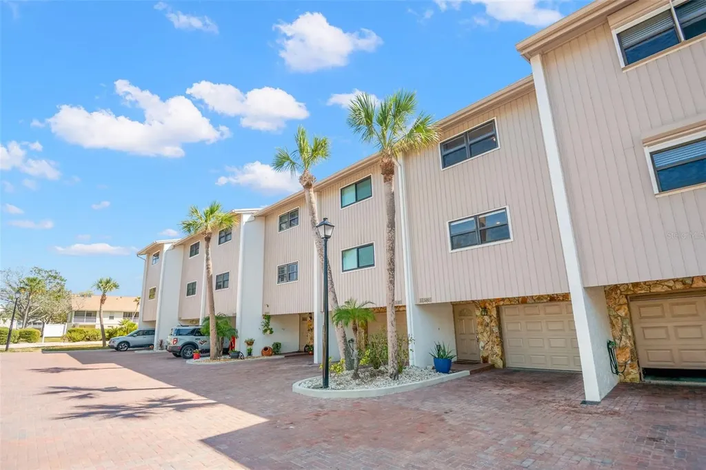 12320 Capri Circle N Treasure Island FL 33706