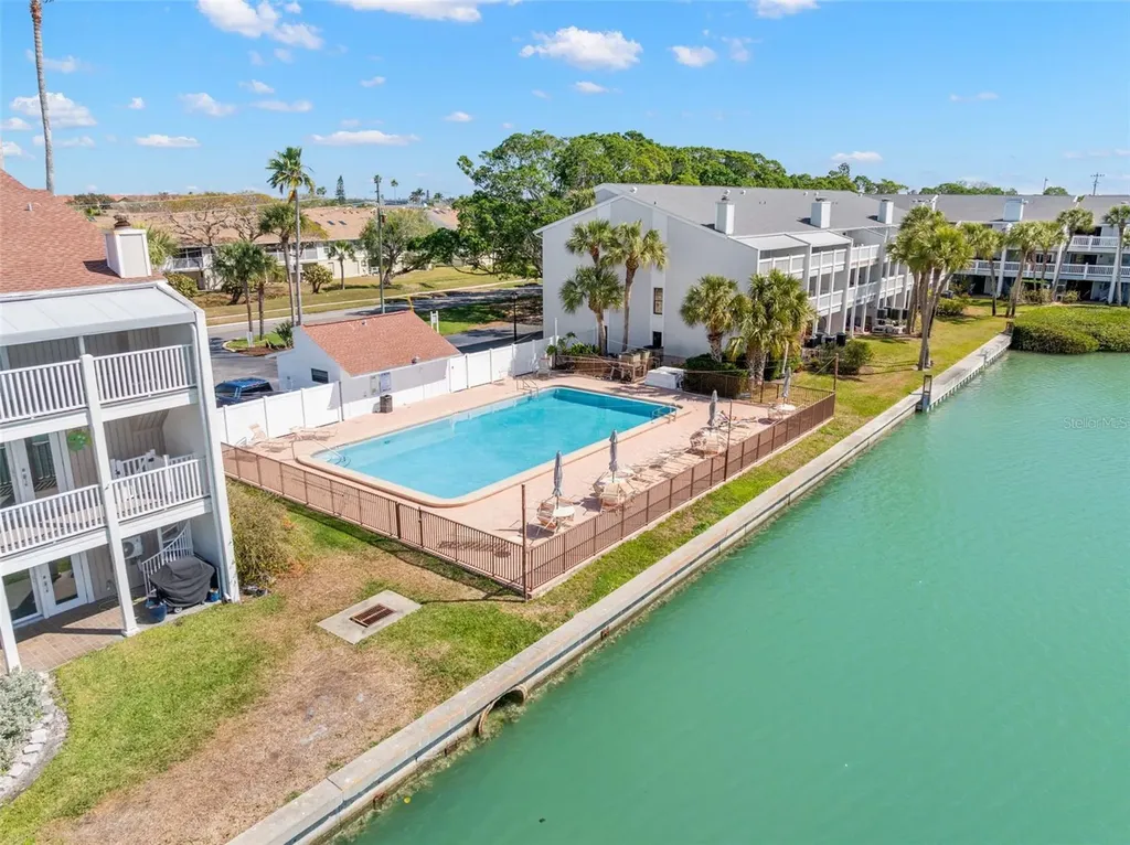 12320 Capri Circle N Treasure Island FL 33706