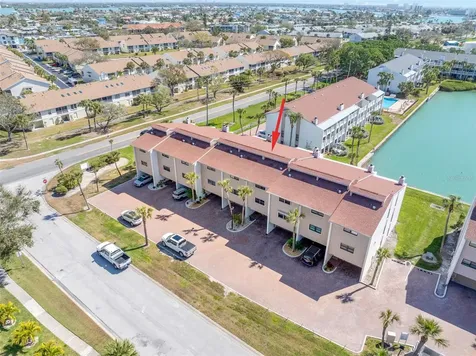 12320 Capri Circle N Treasure Island FL 33706
