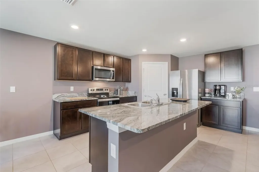8595 Triumph Circle Wildwood FL 34785