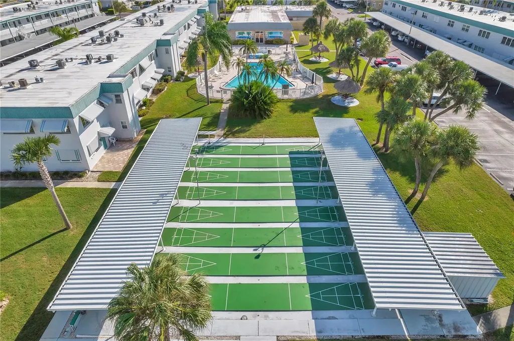 5257 81st Lane N St Petersburg FL 33709