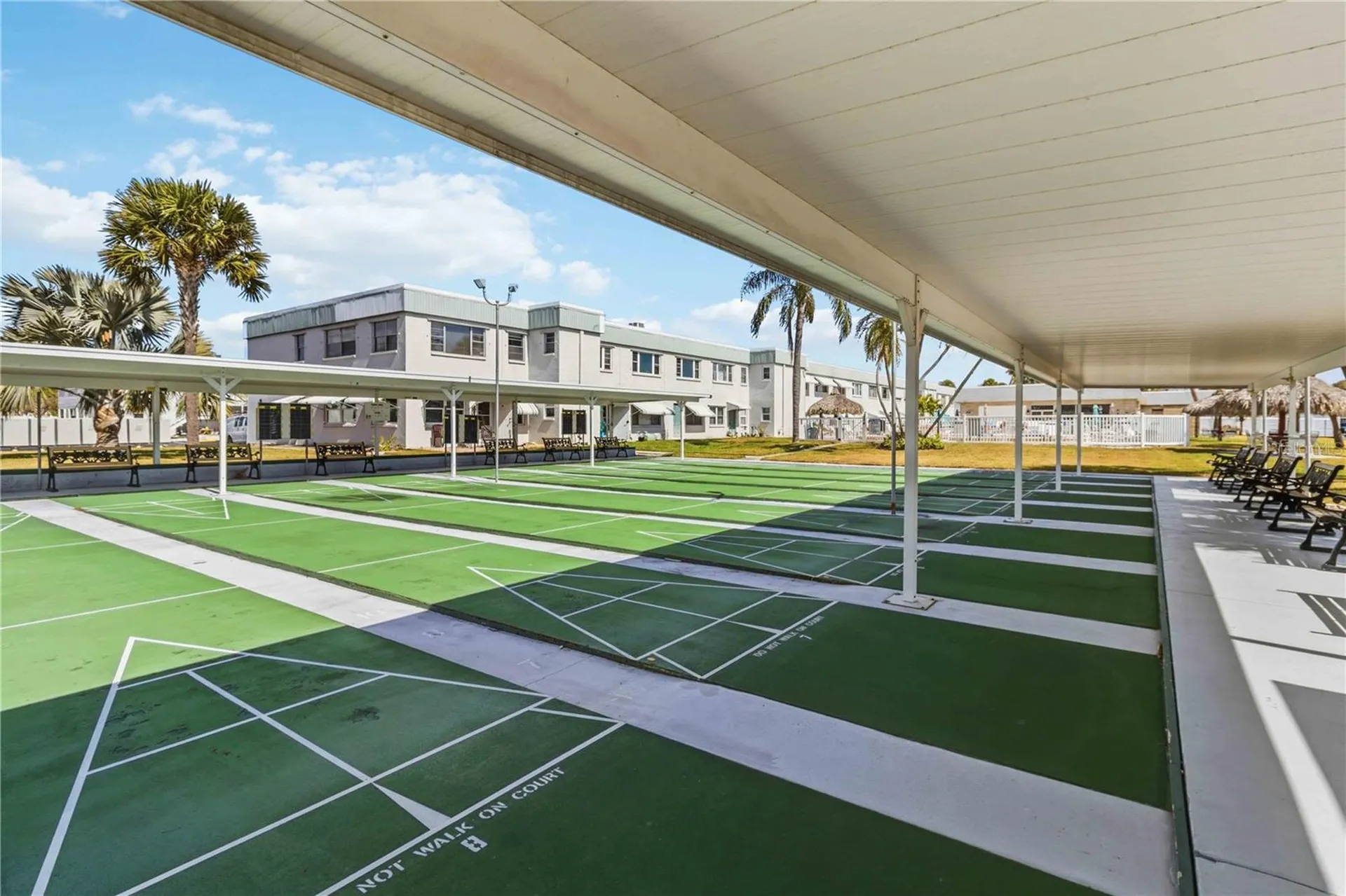 5257 81st Lane N St Petersburg FL 33709