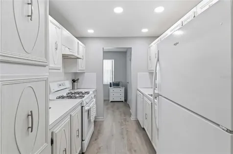 5257 81st Lane N St Petersburg FL 33709