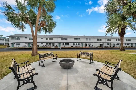 5257 81st Lane N St Petersburg FL 33709