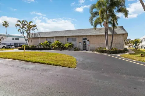5257 81st Lane N St Petersburg FL 33709