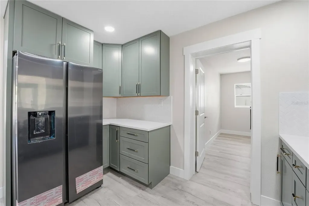 3223 1st Avenue W Bradenton FL 34205