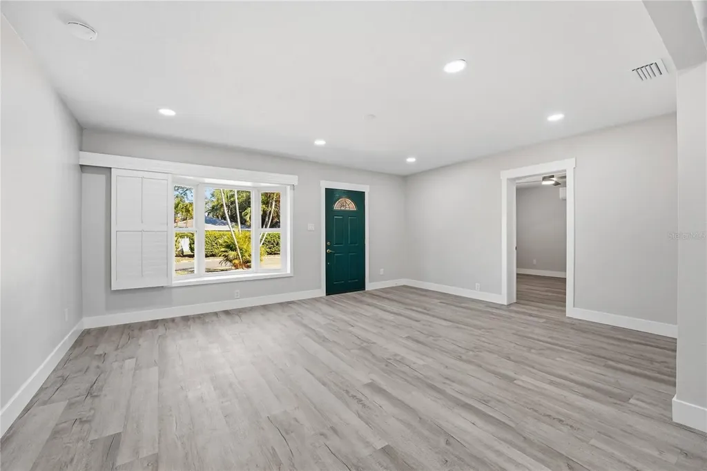 3223 1st Avenue W Bradenton FL 34205