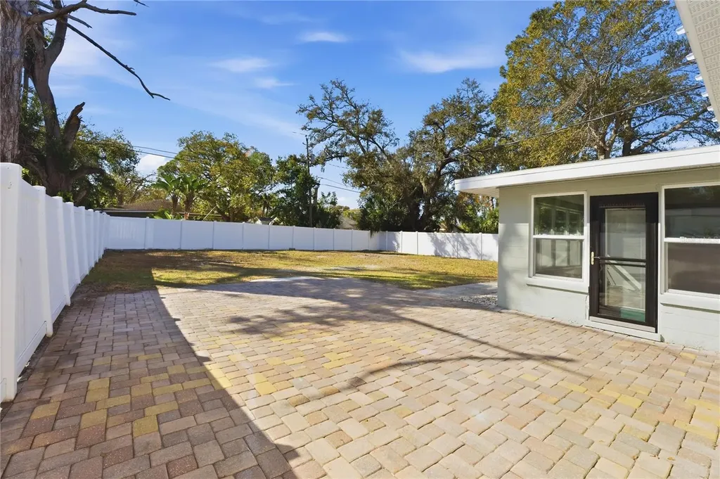 3223 1st Avenue W Bradenton FL 34205