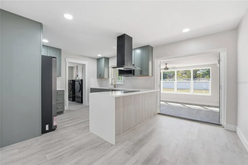 3223 1st Avenue W Bradenton FL 34205