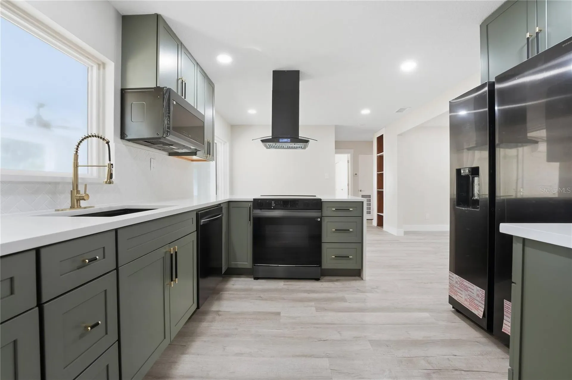 3223 1st Avenue W Bradenton FL 34205
