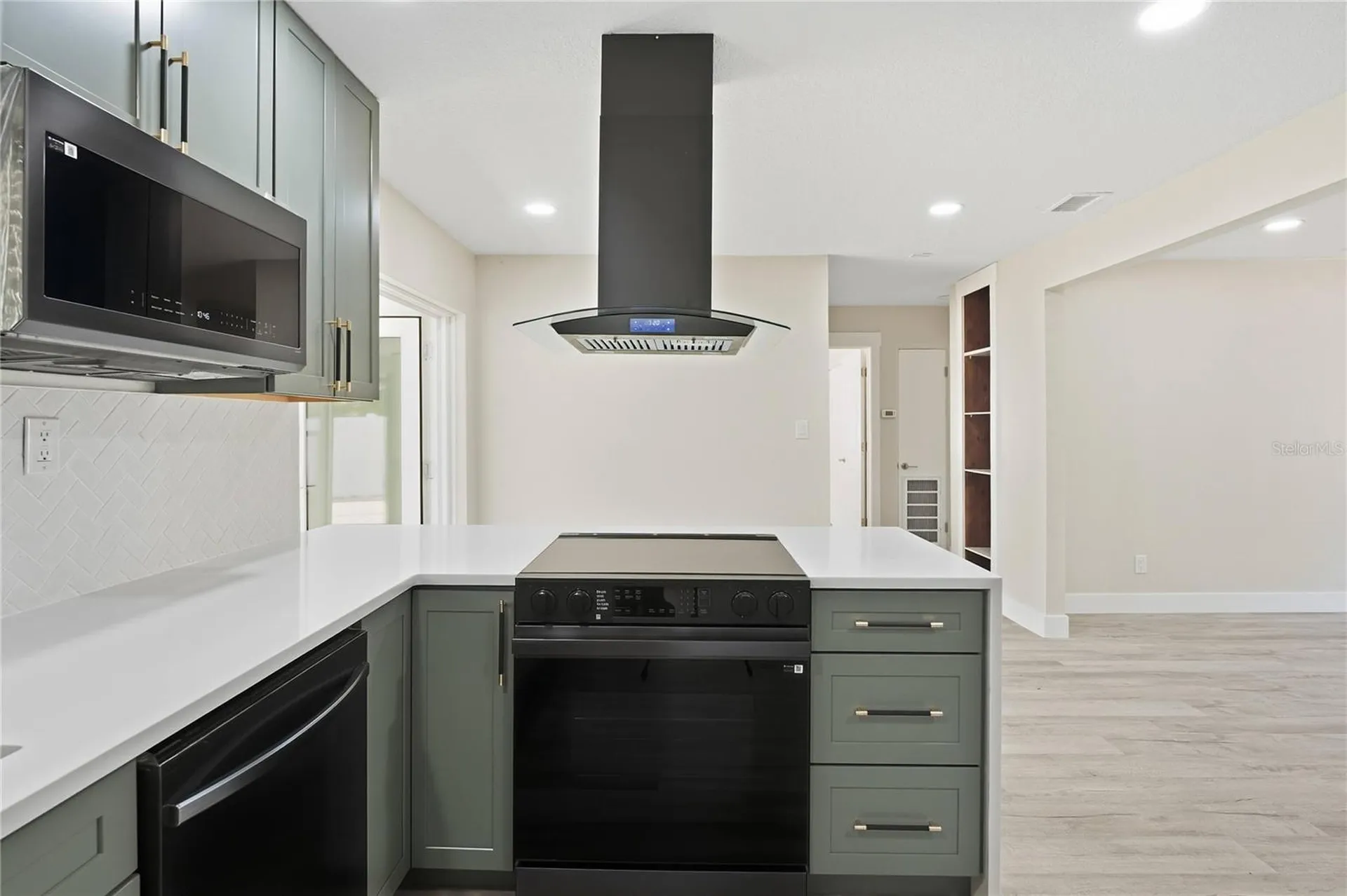 3223 1st Avenue W Bradenton FL 34205