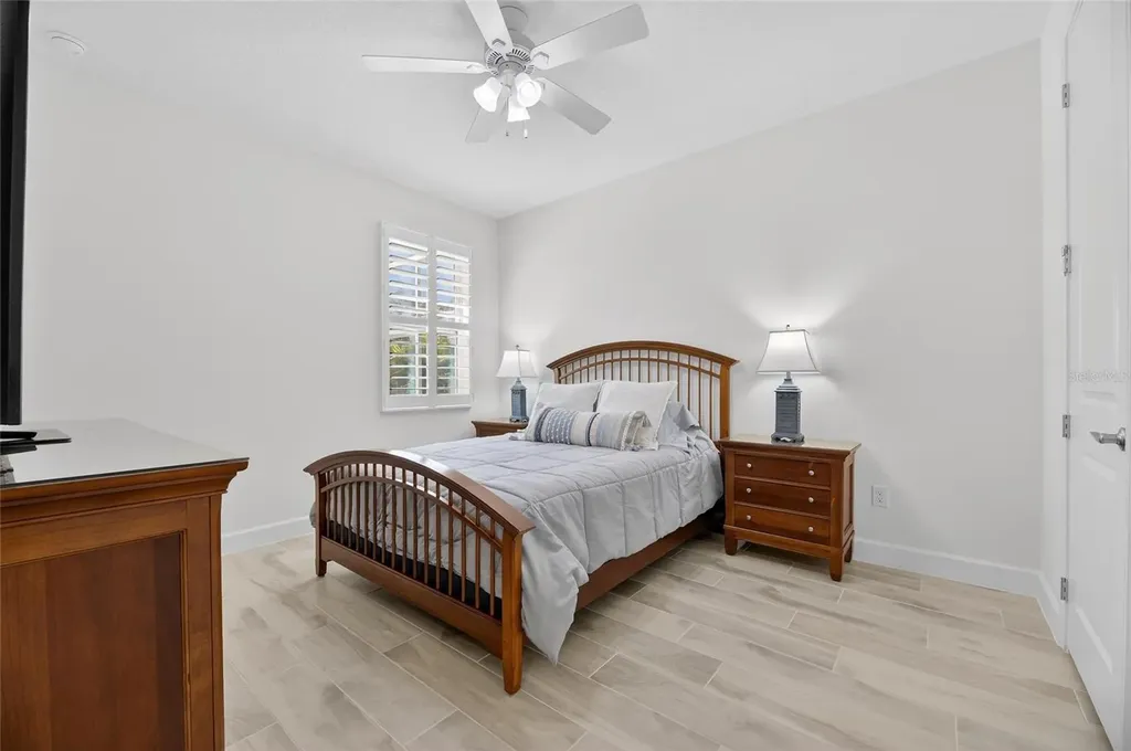 994 Signet Drive Apollo Beach FL 33572