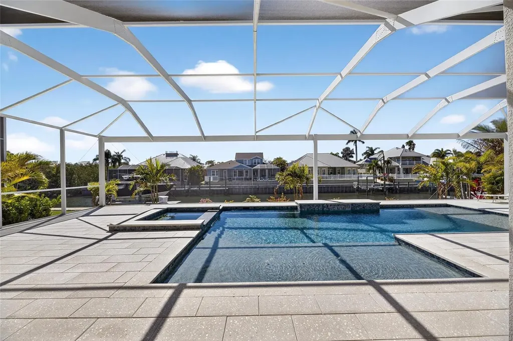 994 Signet Drive Apollo Beach FL 33572