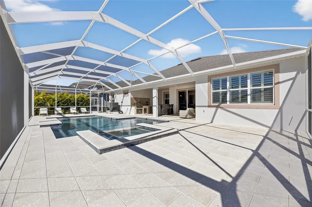 994 Signet Drive Apollo Beach FL 33572