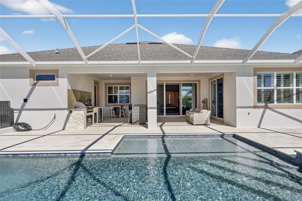 994 Signet Drive Apollo Beach FL 33572