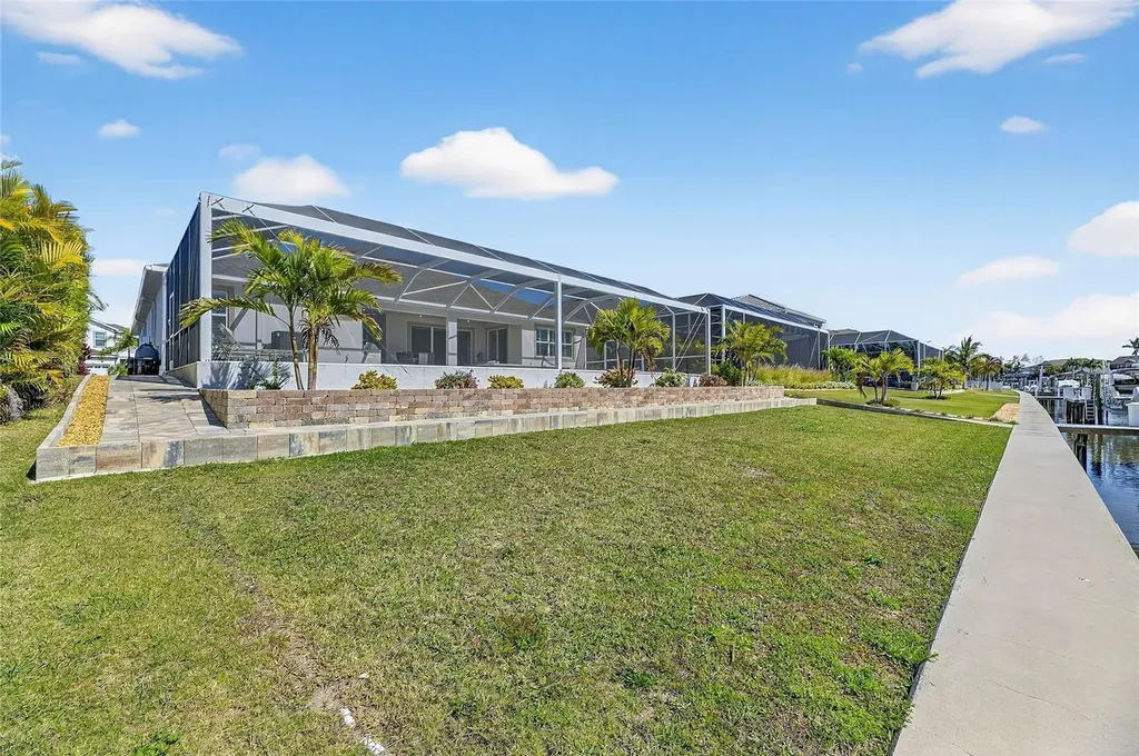 994 Signet Drive Apollo Beach FL 33572