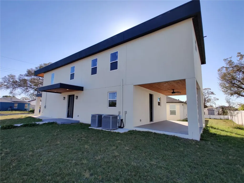 3915 W Robson Street W Tampa FL 33614