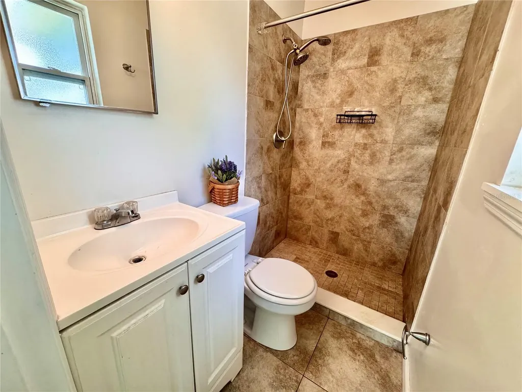 5601 62nd Way N St Petersburg FL 33709