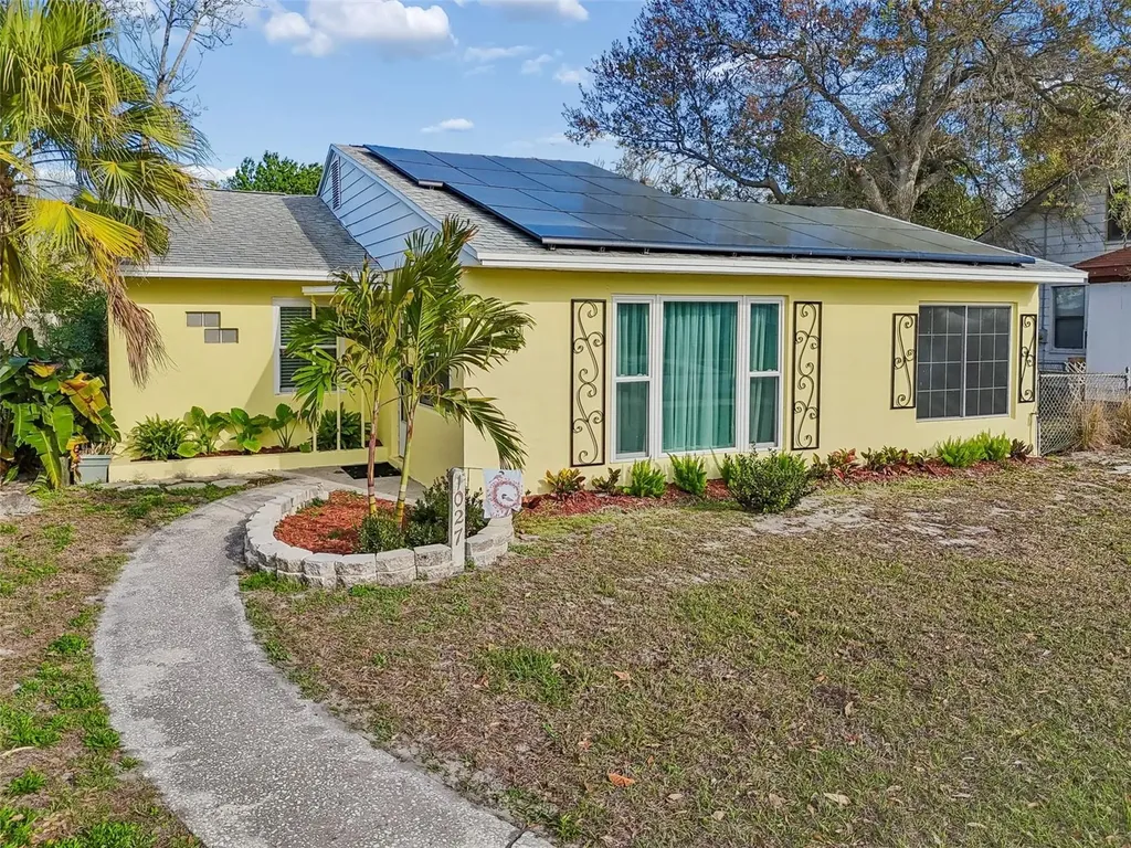 1027 15th Street N St Petersburg FL 33705