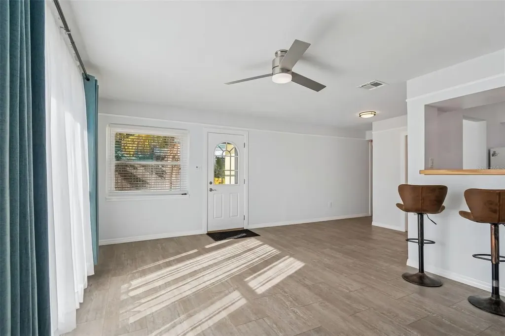 1027 15th Street N St Petersburg FL 33705