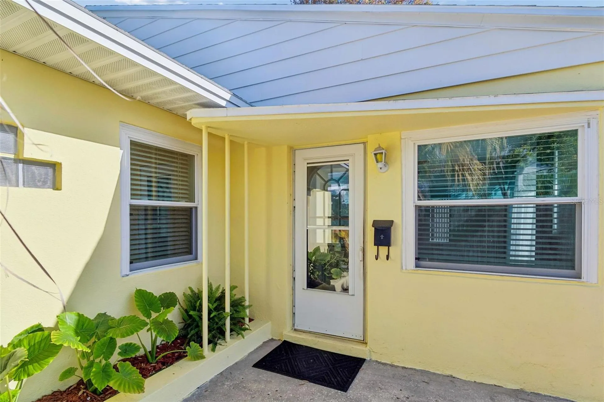1027 15th Street N St Petersburg FL 33705