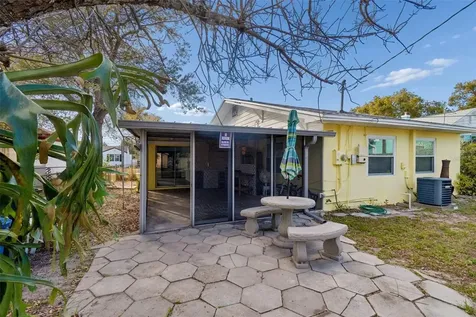 1027 15th Street N St Petersburg FL 33705
