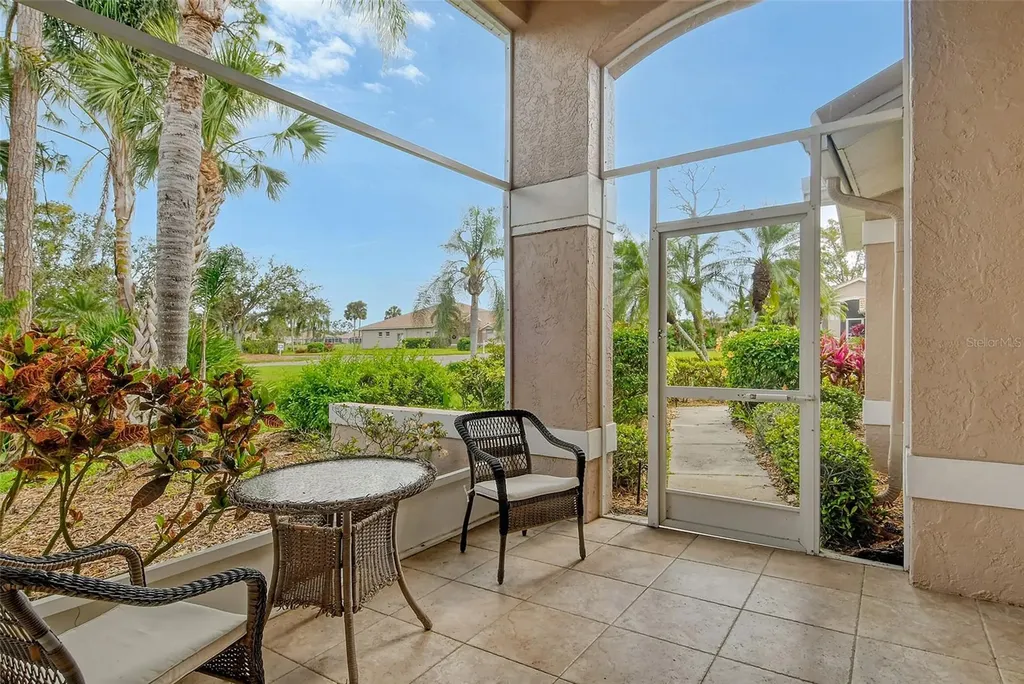9411 Forest Hills Circle Sarasota FL 34238